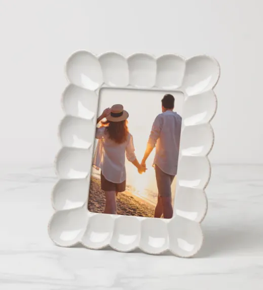 French Perle Scallop Frame